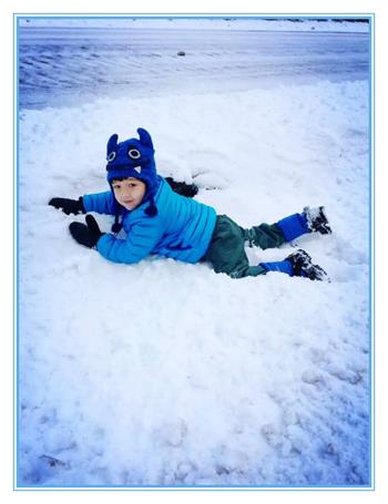 playing with snow .jpg
